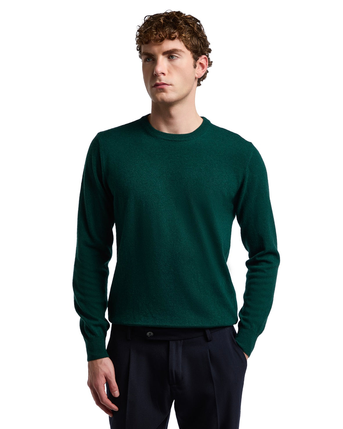Men's emerald green cashmere sweater, lightweight, crew neck, ideal for casual or smart-casual outfits.