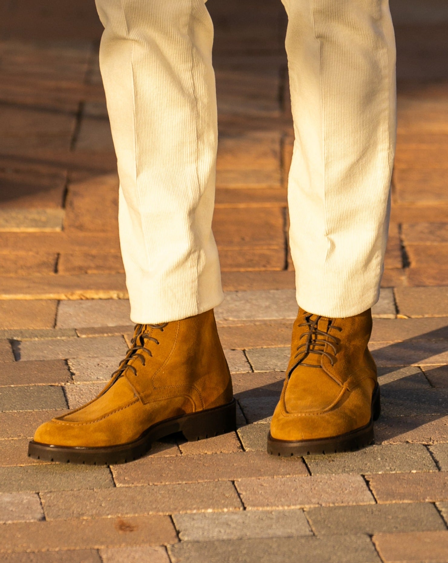 Astron - camel suede boot