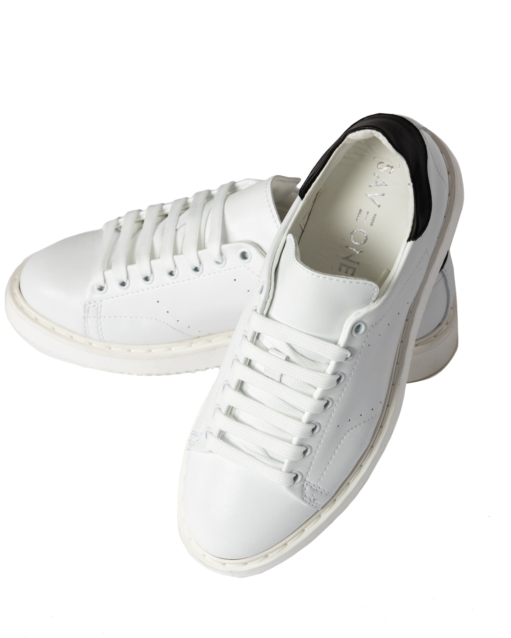 S01 - sneakers in pelle bianca dettagli neri