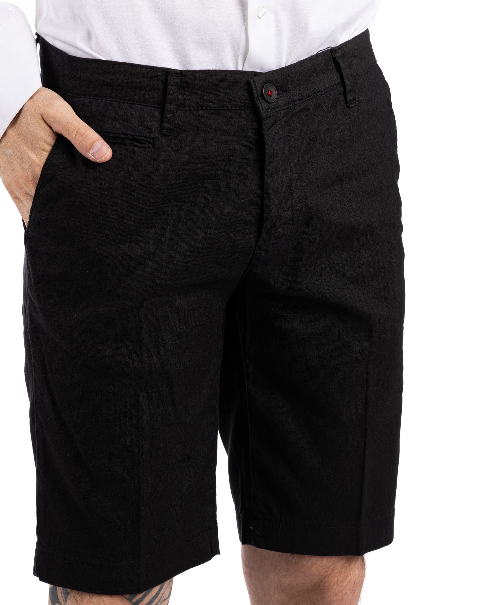 Mustique - black stretch linen Bermuda shorts