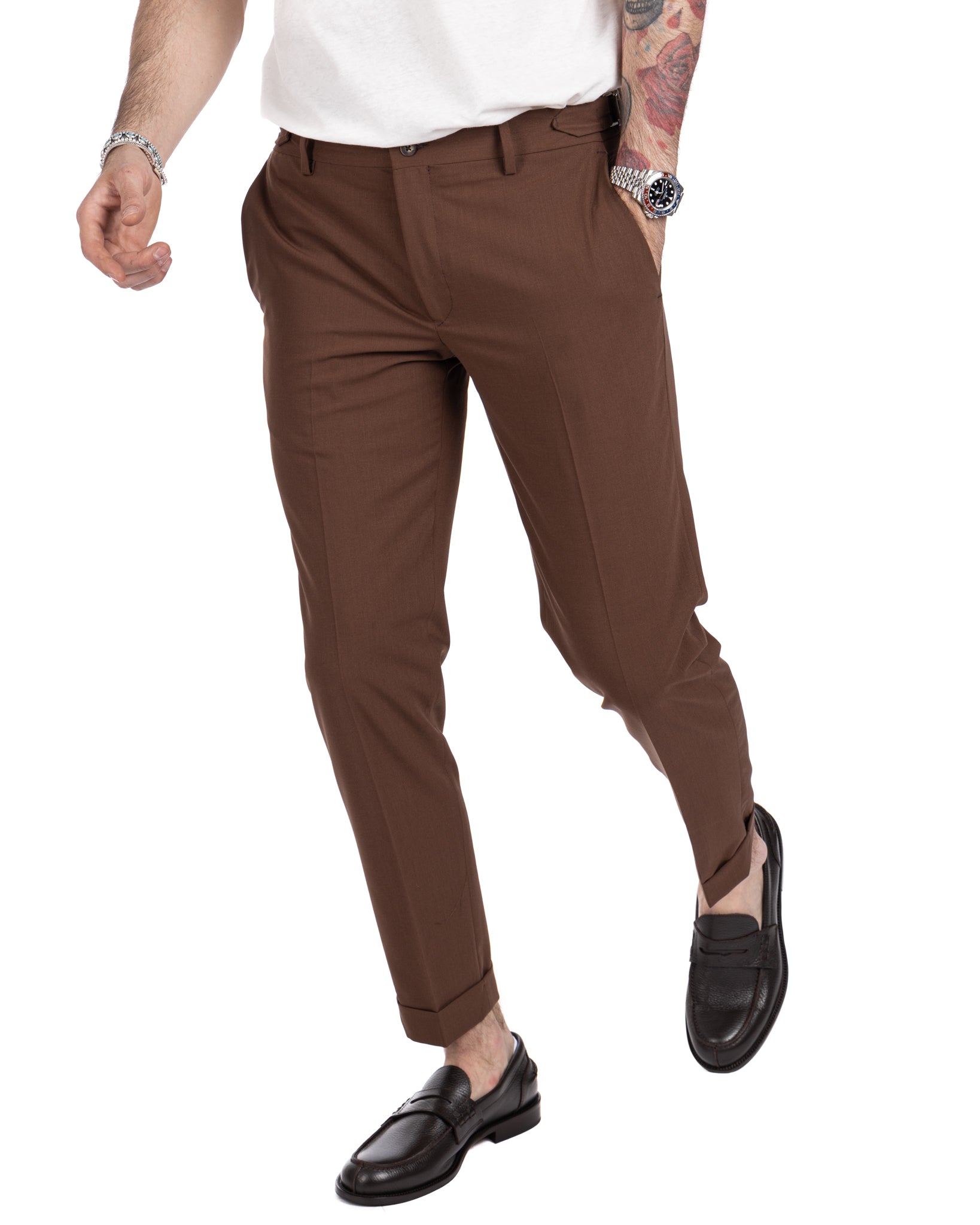 Trani - trousers with dark brown buckles