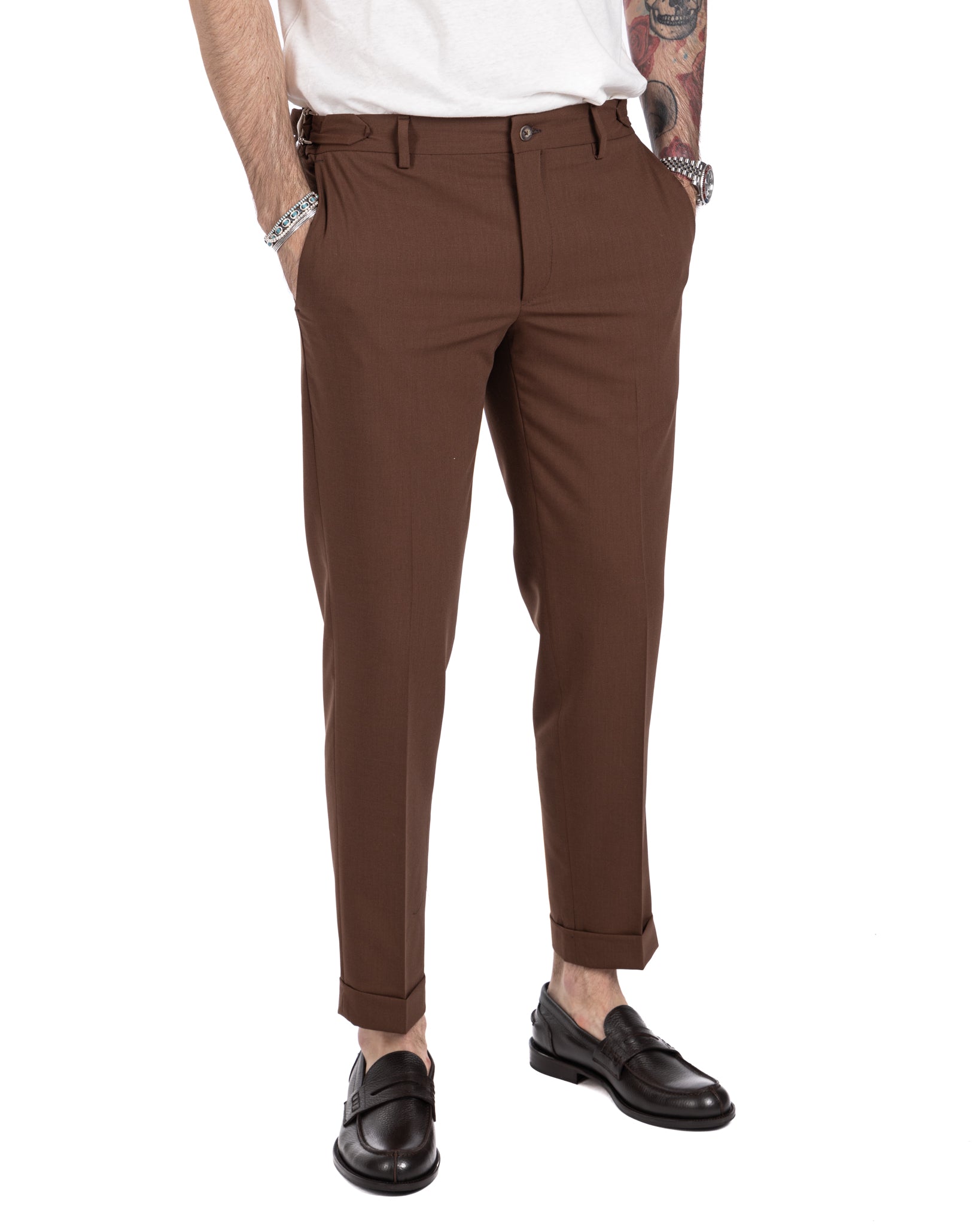 Trani - trousers with dark brown buckles