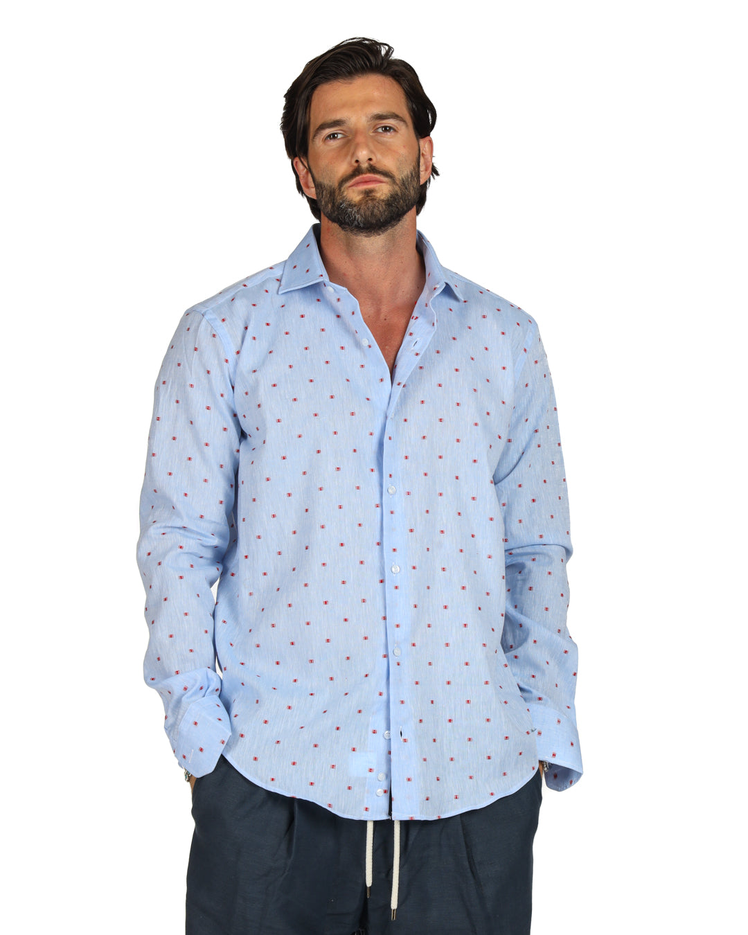 Salina - Chemise classique bleu clair à broderies rouges en lin