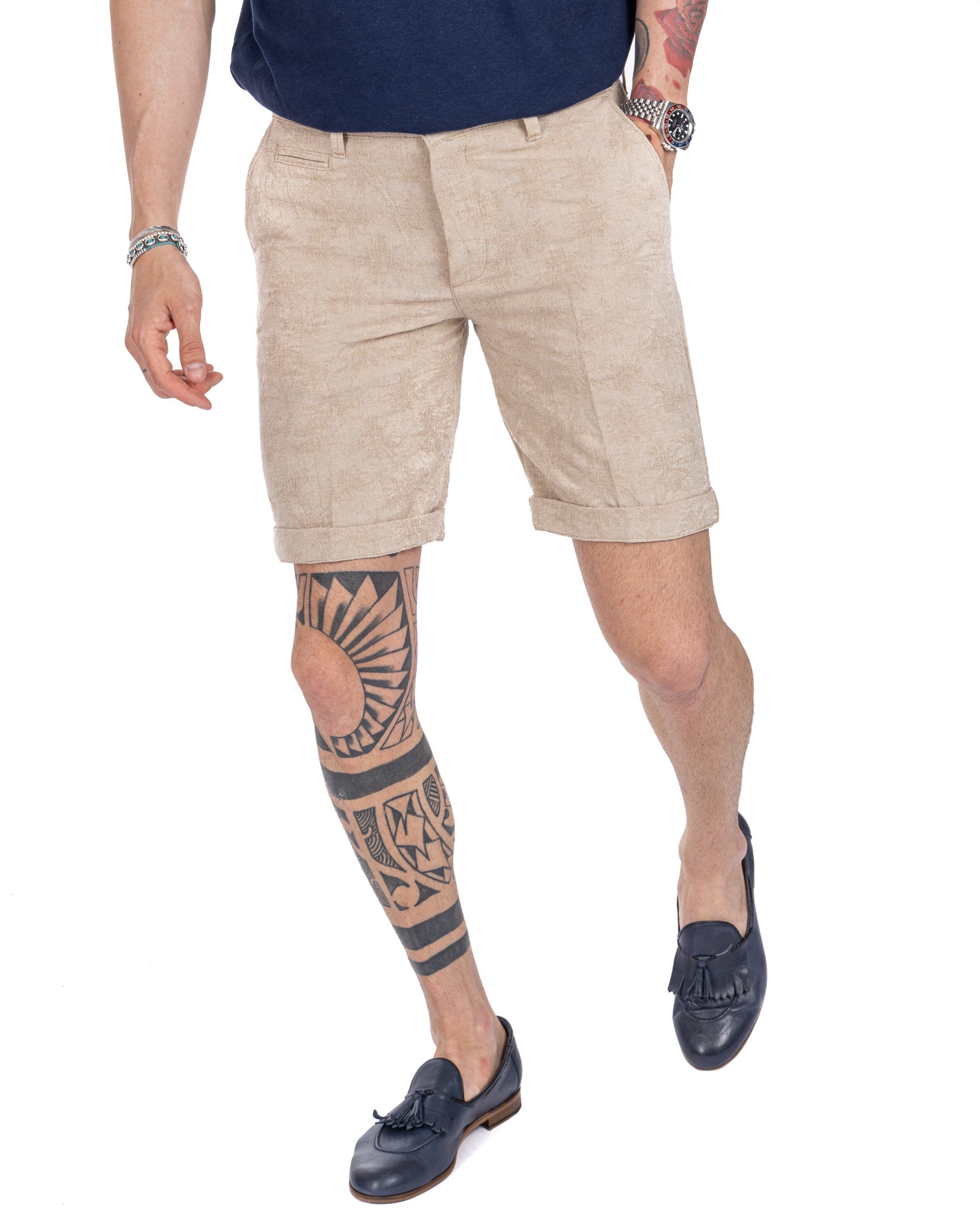 Bahama - beige Bermuda shorts with relief pattern