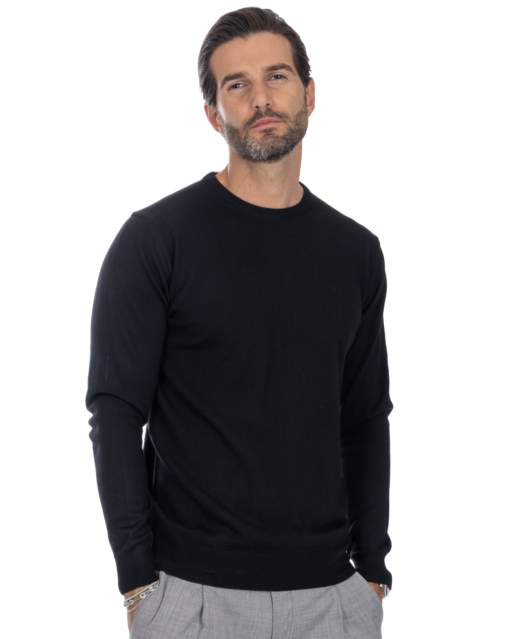 Furore - black merino wool sweater