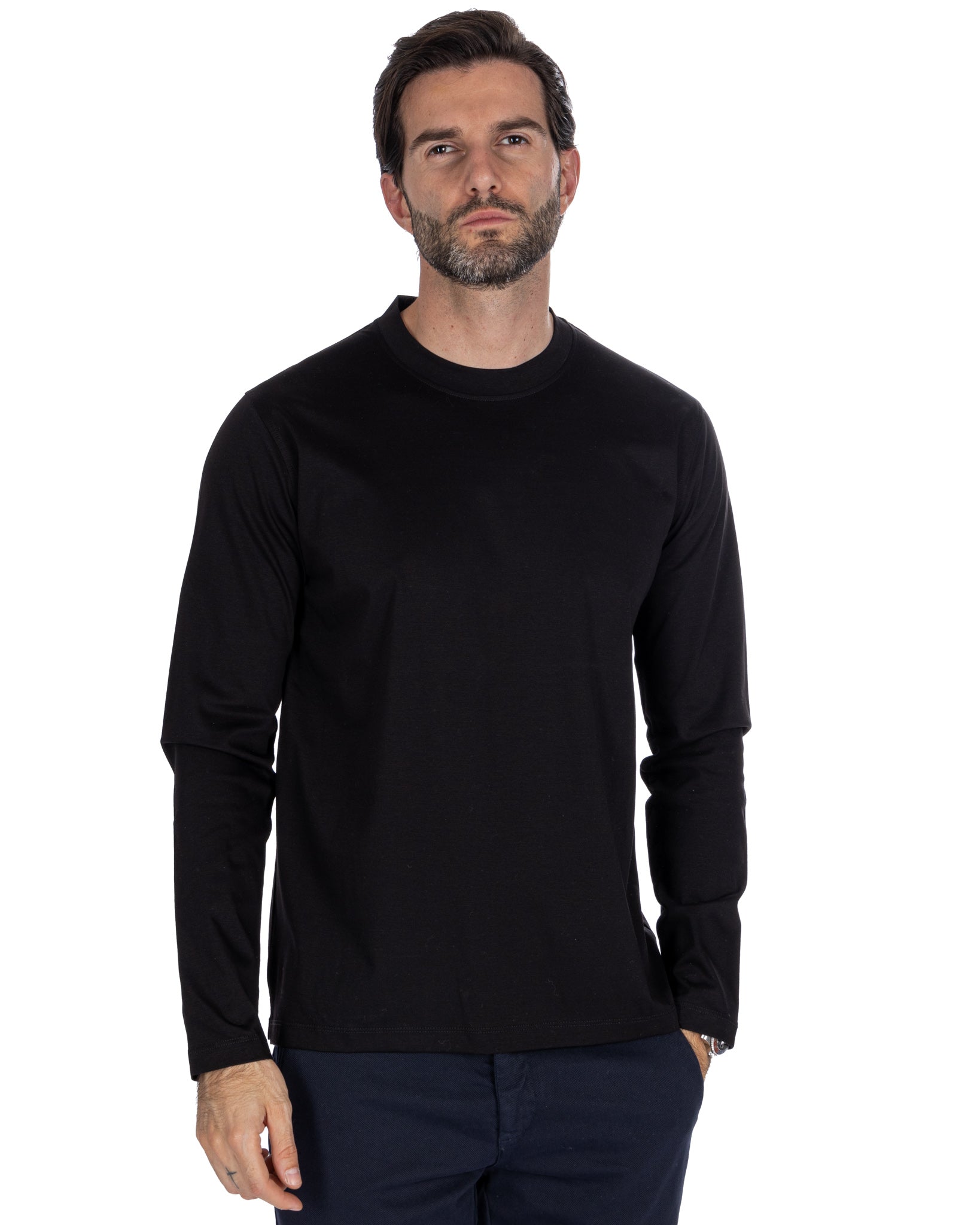 Nimega - black long sleeve cotton t-shirt