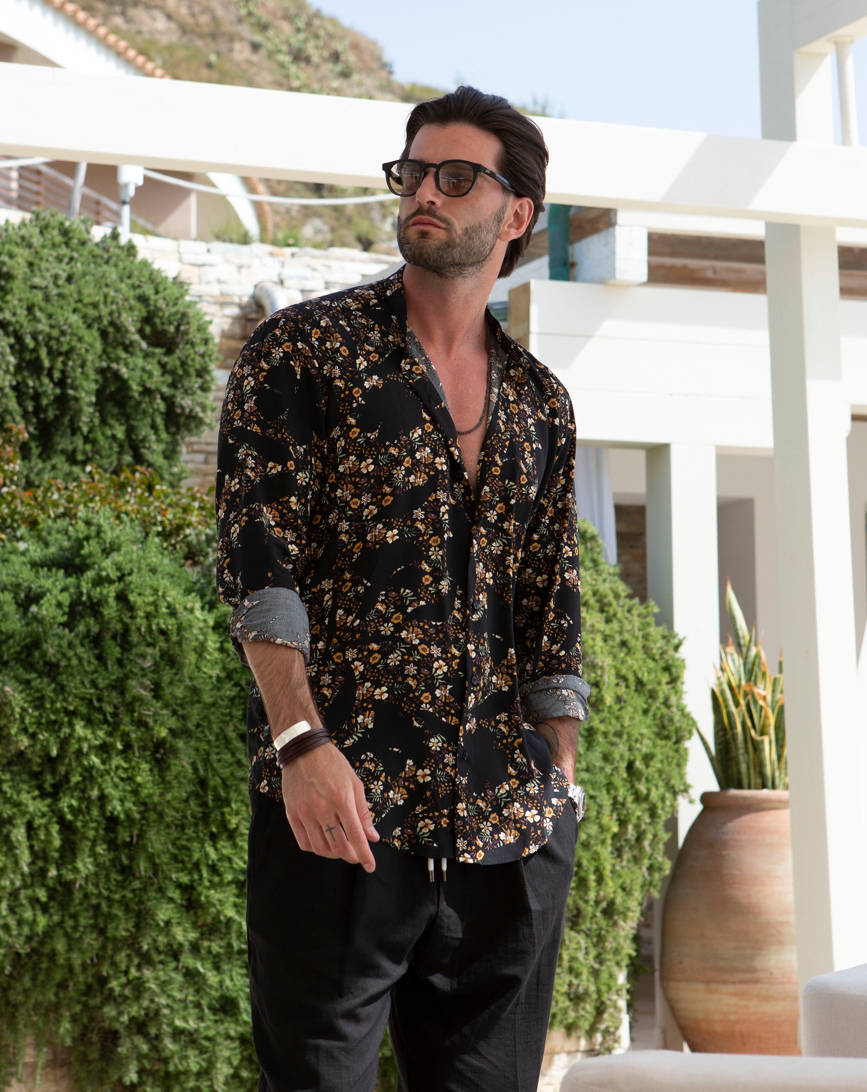 Curacao - Classic brown floral patterned shirt